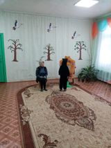 Прогоняет Лису